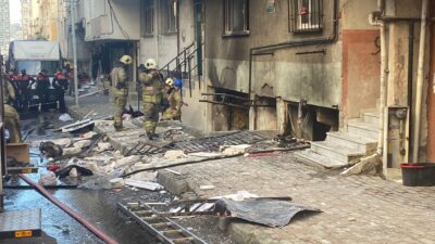 Küçükçekmece’de bir binada meydana gelen doğalgaz patlamasında 1 kişi hayatını