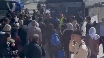 İstanbul Sabiha Gökçen Havalimanı’ndan Batman’a giden Anadolujet uçağı, iki yolcunun