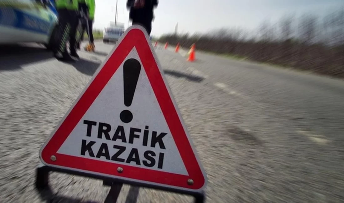 Sandıklı ilçesinde 2 aracın çarpışması sonucu 2 kişi yaralandı Edinilen bilgilere göre kaza, Sandıklı ilçesi Susuz rampası mevkiinde yaşandı.