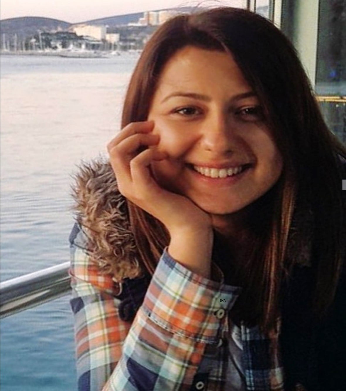 Aydın’ın Efeler ilçesinde kendisi gibi polis memuru olan Afyonkarahisar Emniyet