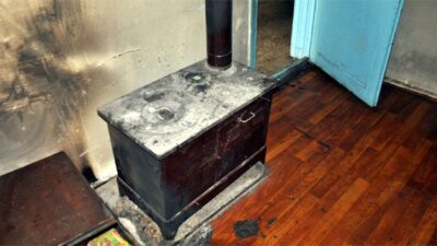 Afyonkarahisar’ da sobadan sızan karbonmonoksit gazından zehirlenen bir kişi hastanede