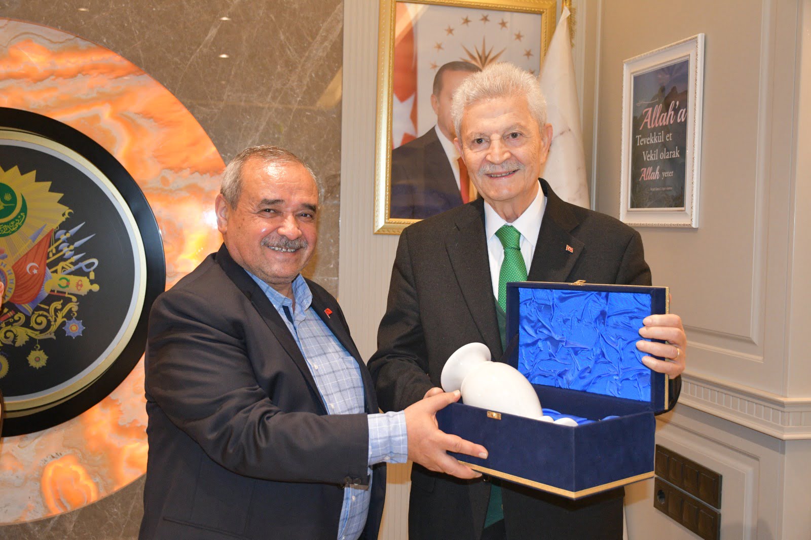 Eski Maliye ve Tarım Bakanı İsmet Attila, İscehisar Belediye Başkanı