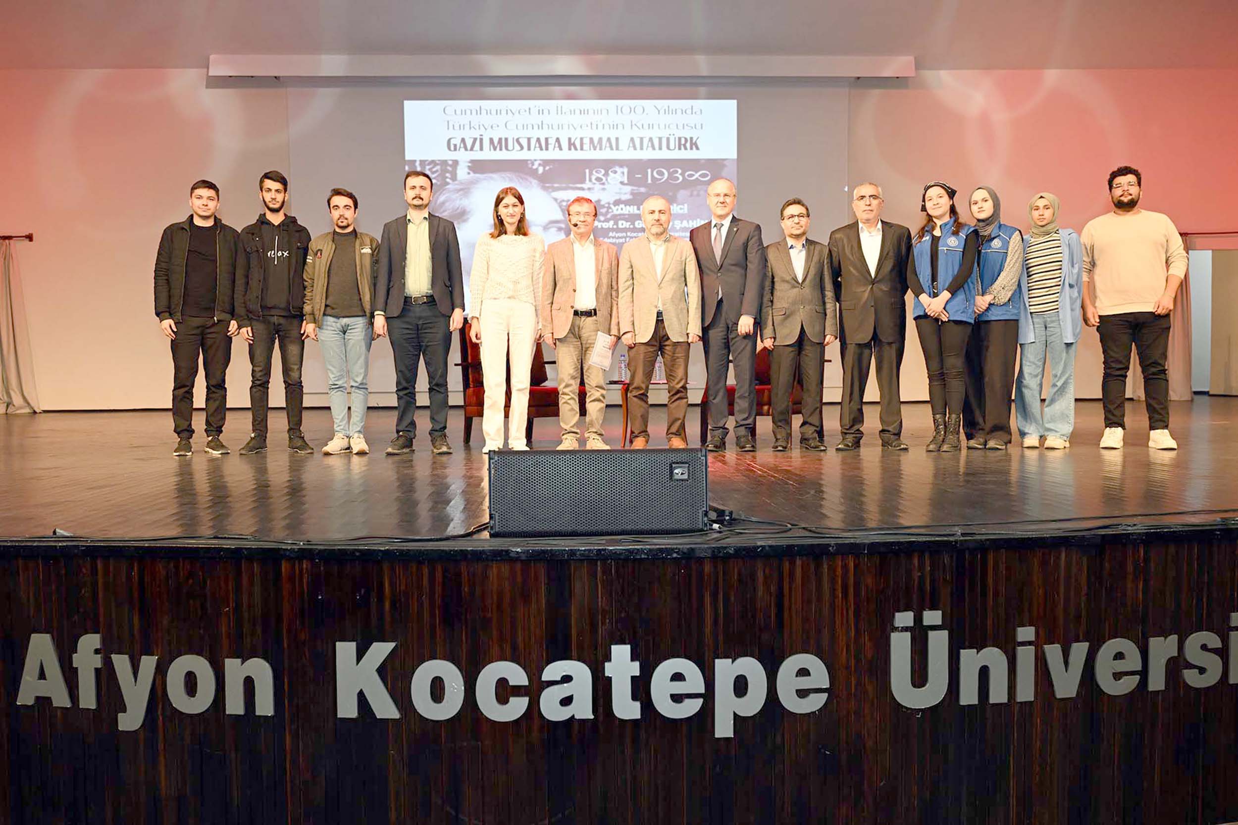AKÜ’de düzenlenen “Cumhuriyet’in İlanının 100. Yılında Türkiye Cumhuriyeti’nin Kurucusu Gazi