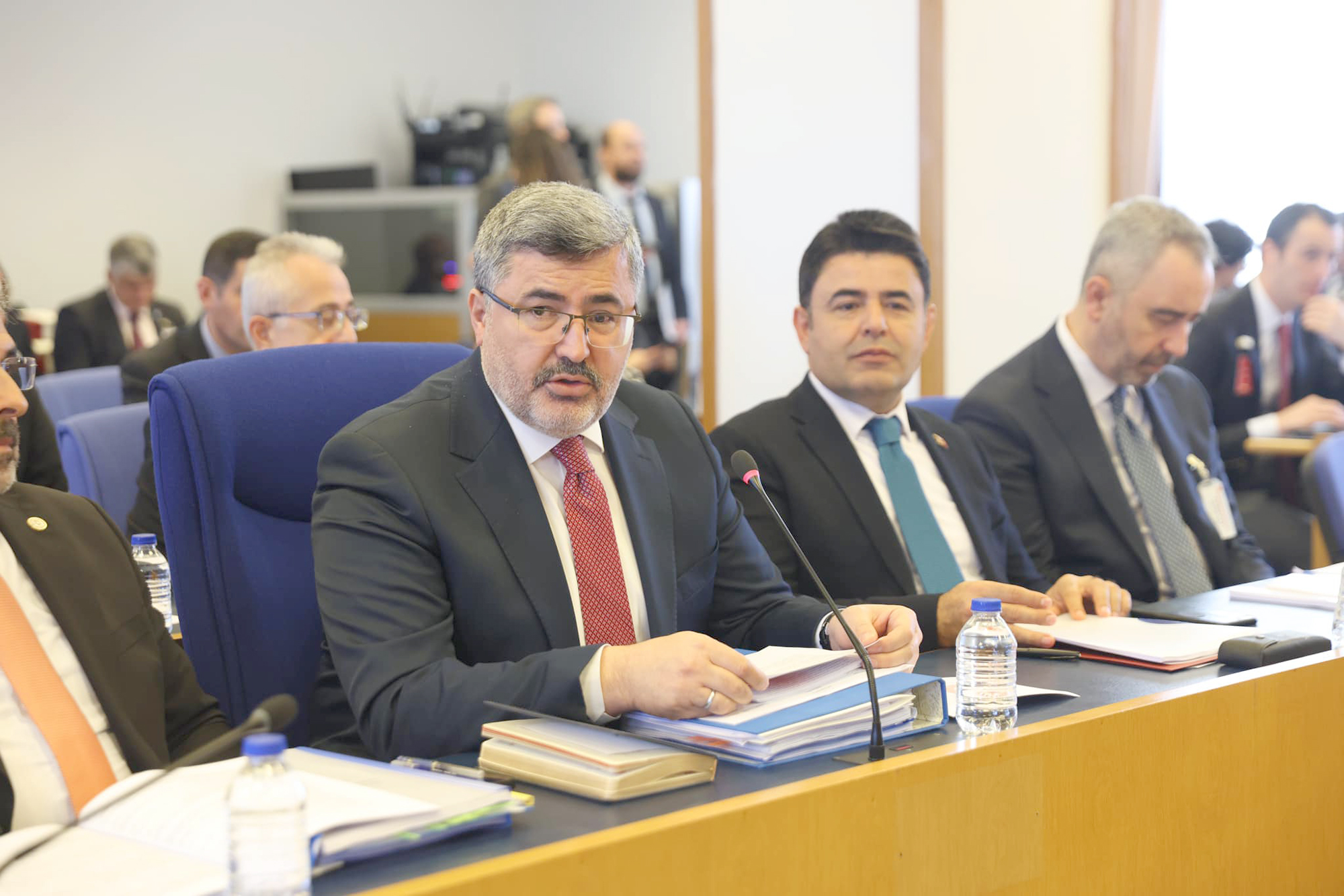 AK Parti Afyonkarahisar Milletvekili Ali Özkaya, toplam 28 kanun ile