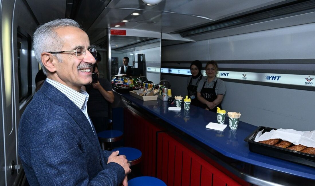 Ulaştırma ve Altyapı Bakanı Abdulkadir Uraloğlu, yüksek hızlı trenlerin Türkiye