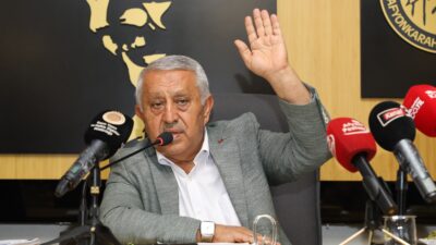 Afyonkarahisar Belediye Başkanı Mehmet Zeybek, içme suyuna yapılan yüzde 15