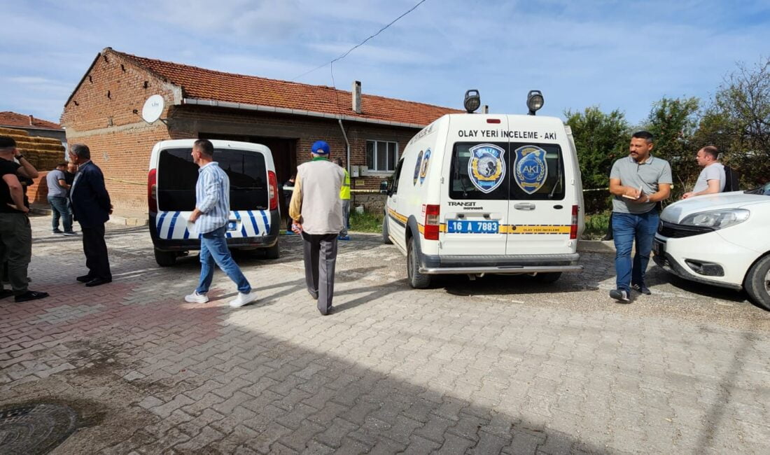 Bursa’da cinnet getiren baba eşi ve uykudaki iki çocuğunu öldürdükten