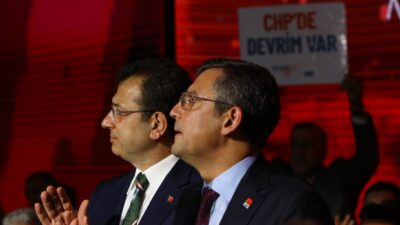 Özgür Özel, 21 Eylül 1974’te Manisa’da doğdu. Babasının adı Talat,