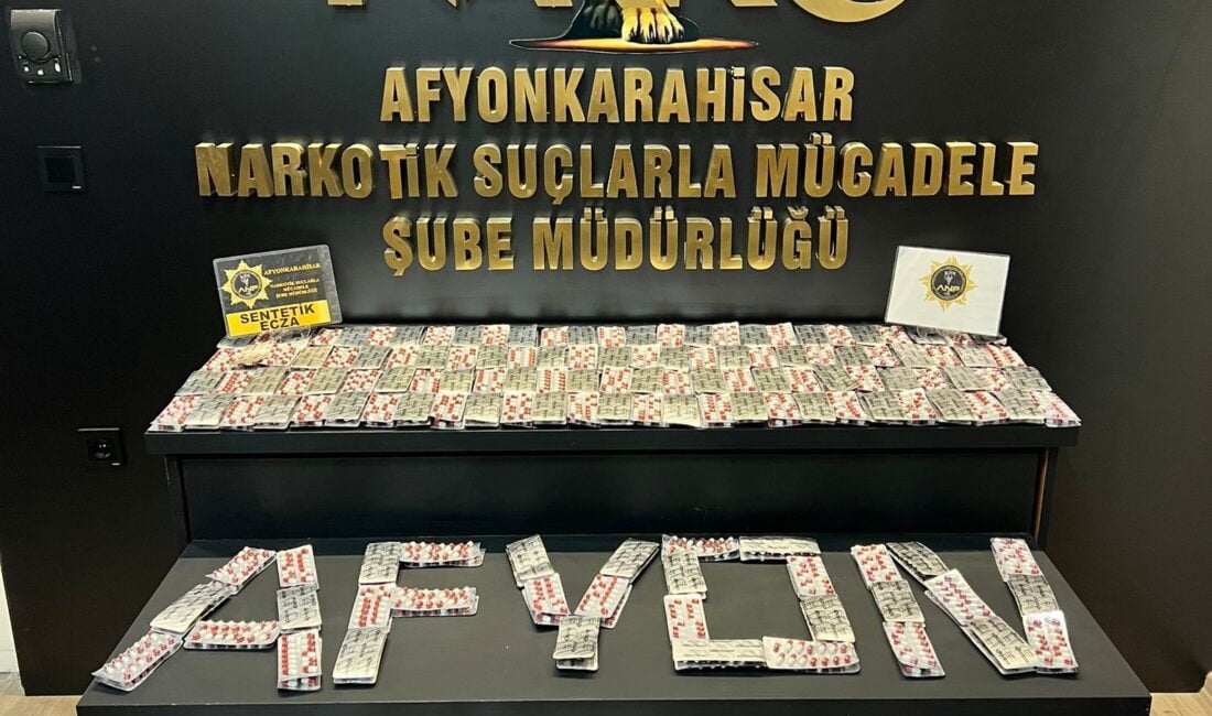 Afyonkarahisar güvenlik güçleri şehirlerarası otogarın emanet bölümünde koli içerisinde 9