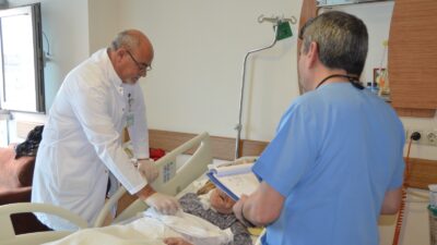 İnegöl Devlet Hastanesi’nde 22 yıldır iç hastalıkları uzmanı olarak görev