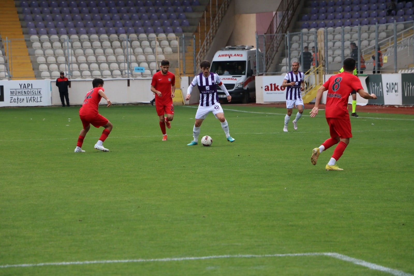 Afyonspor ligin 14. haftasında konuk ettiği Nazilli Belediyespor maçını kazarak