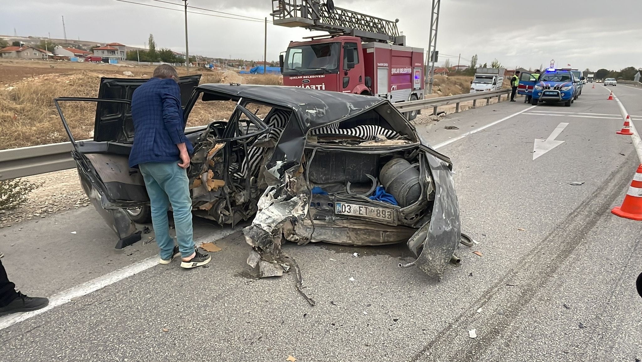 Afyonkarahisar’da iki otomobilin çarpıştığı kazada 1 kişi hayatını kaybetti, 4
