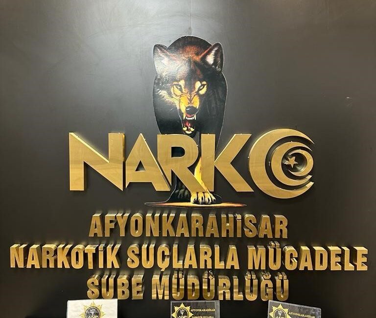 Afyonkarahisar kent merkezinde uyuşturucu satıcılarına yönelik yapılan çalışmada haklarında işlem