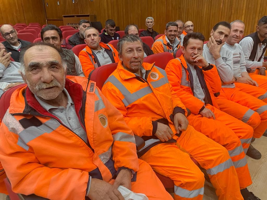 Afyonkarahisar’da belediye bünyesinde görev yapan 400 temizlik görevlisine yönelik ‘Etkili