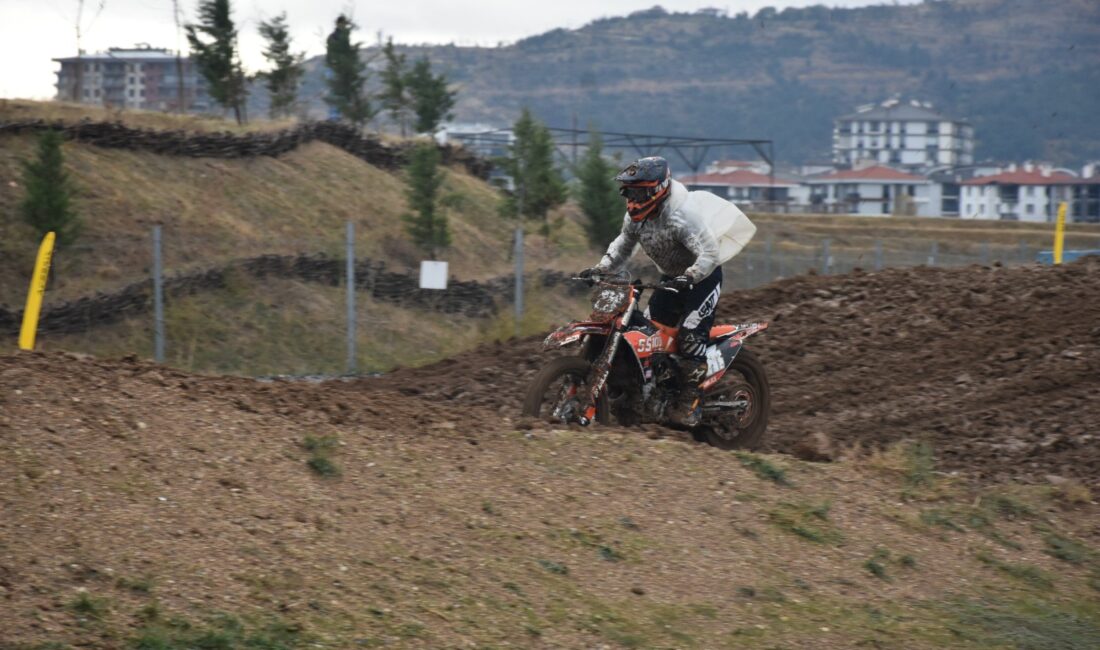 MXGP final yarışları başladı Türkiye Motokros Şampiyonası (MXGP) 5. Ayak yarışları Afyonkarahisar’da başladı. Teknik