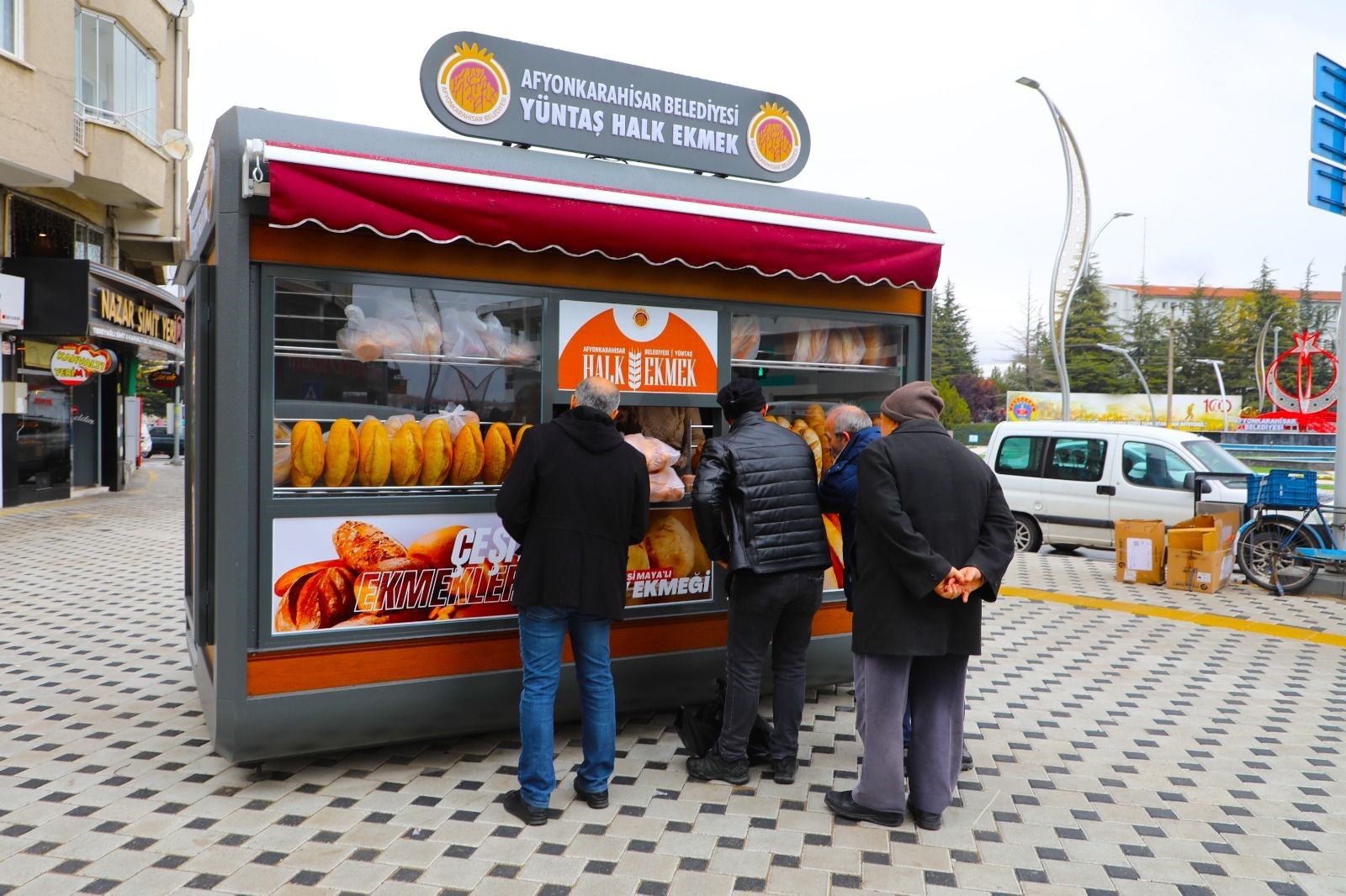 Afyonkarahisar Belediyesi Halk Ekmek Fabrikasının satış büfeleri kentin 9 farklı