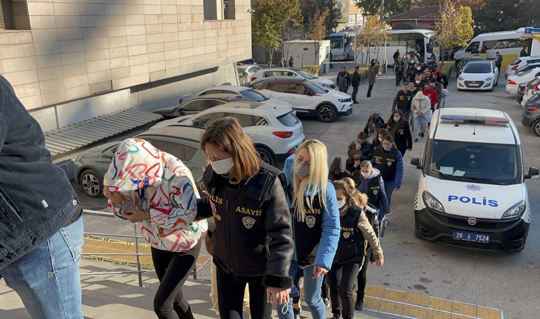 Eskişehir merkezli 11 ilde devre mülk sahiplerini arayarak yüksek fiyata