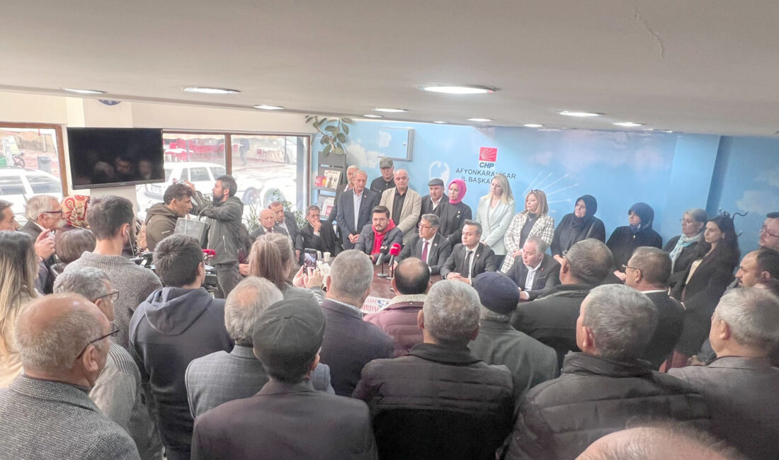 CHP İl Başkanlığı’nda düzenlenen basın toplantısında konuşan CHP PM Üyesi