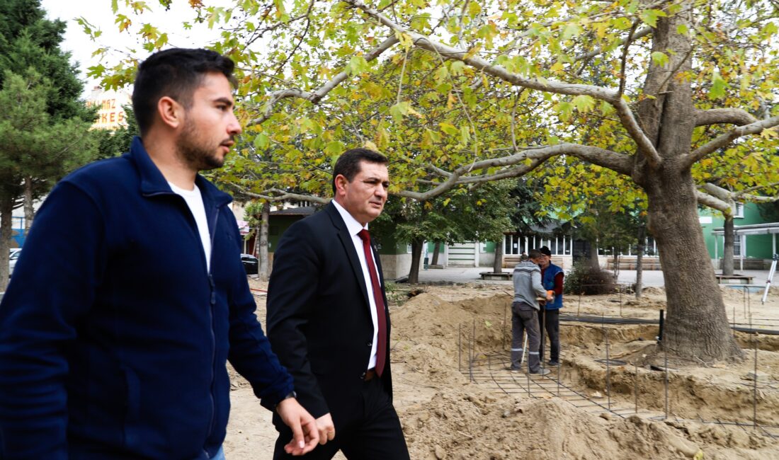 Çobanlar Belediye Başkanı Ali Altuntaş, yeni meydan projesi kapsamında yapılan