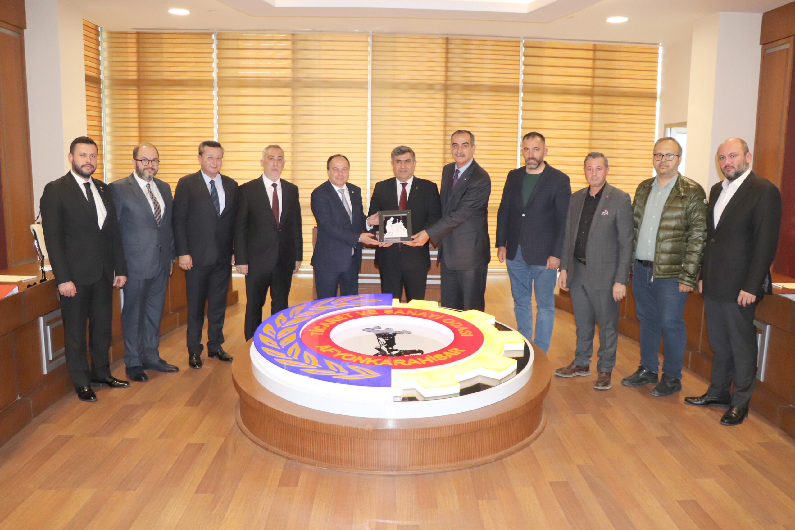 İl Emniyet Müdürü Mahmut Ay, Afyonkarahisar Ticaret ve Sanayi Odası’na
