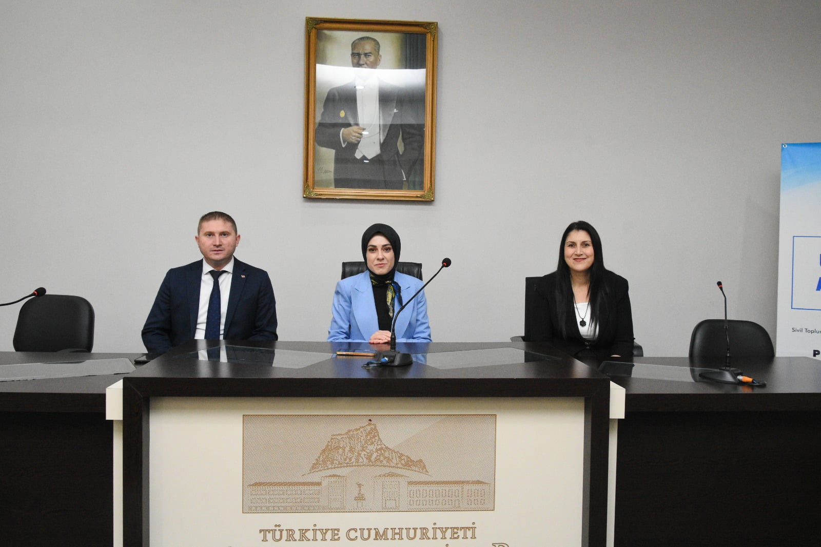 Afyonkarahisar Otizm Derneği tarafından yürütülen ‘Umudun Adı Mavi’ Projesiyle ilgili,