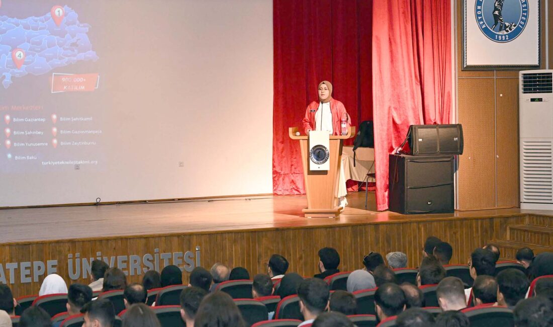AKÜ’de düzenlenen Özdemir Bayraktar Milli Teknoloji Burs Programı tanıtım toplantısında