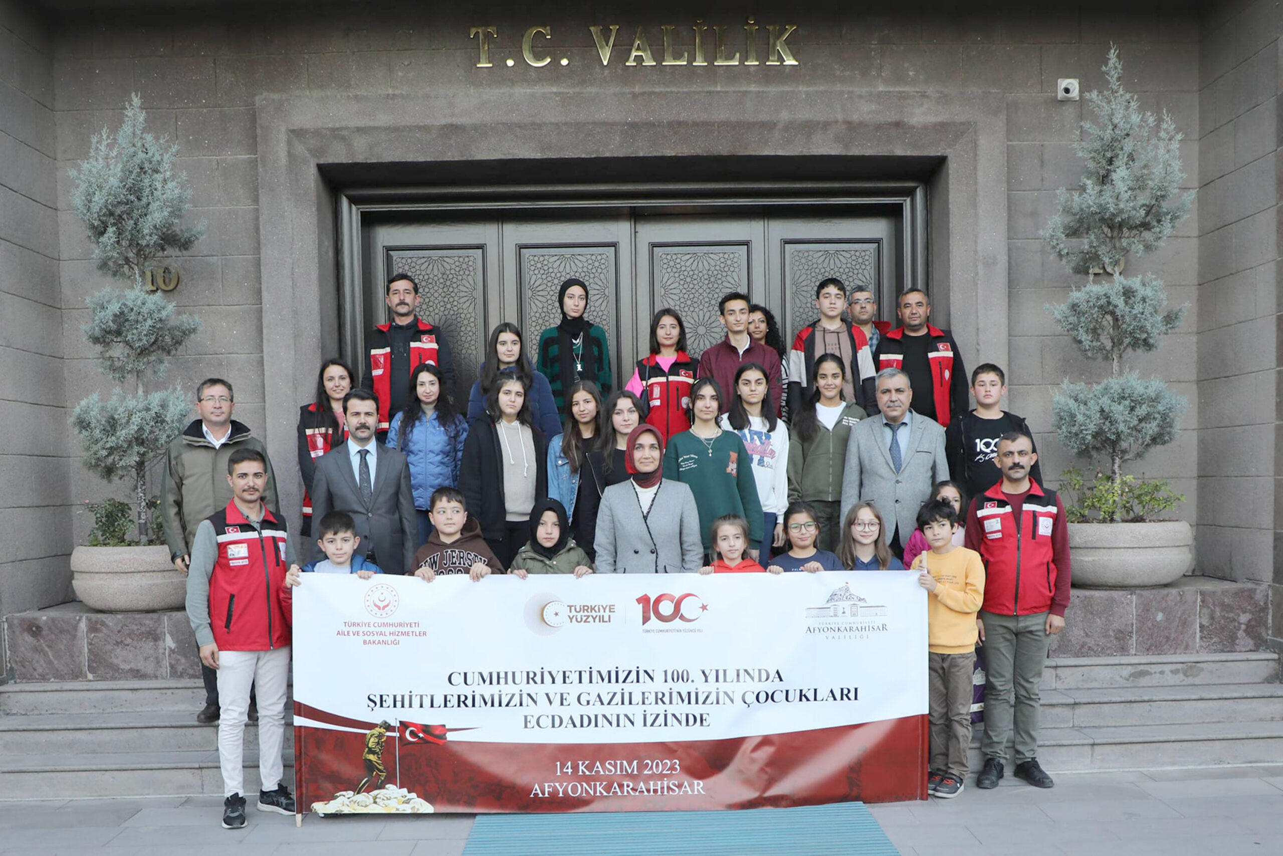 Vali Doç. Dr. Kübra Güran Yiğitbaşı, Afyonkarahisar Valiliği himayelerinde Aile