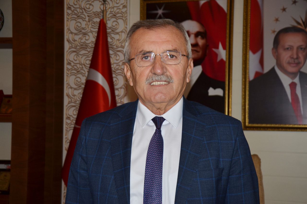 AK Partili Serik Belediye Başkanı Enver Aputkan, partisinden istifa etti,