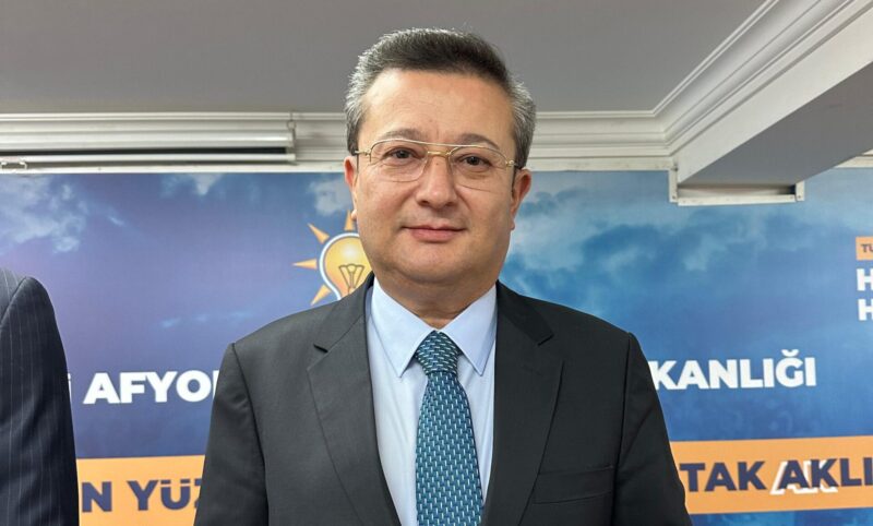 Türkiye Yerel Seçime doğru giderken, Afyonkarahisar’da aday adaylığı açıklamaları sürüyor.