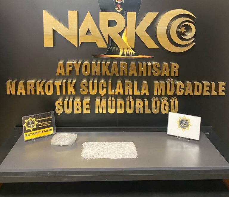 İl Emniyet Müdürlüğü’ne bağlı Narkotik Suçlarla Mücadele Şube Müdürlüğü ekipleri,