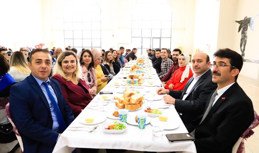 24 Kasım Öğretmenler Günü tüm yurtta olduğu gibi Afyonkarahisar’ın Çobanlar
