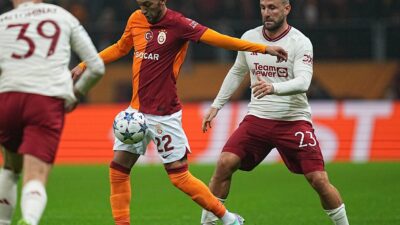 Sarı-kırmızılı temsilcimiz iki farklı geriye düştüğü maçta Manchester United’la 3-3