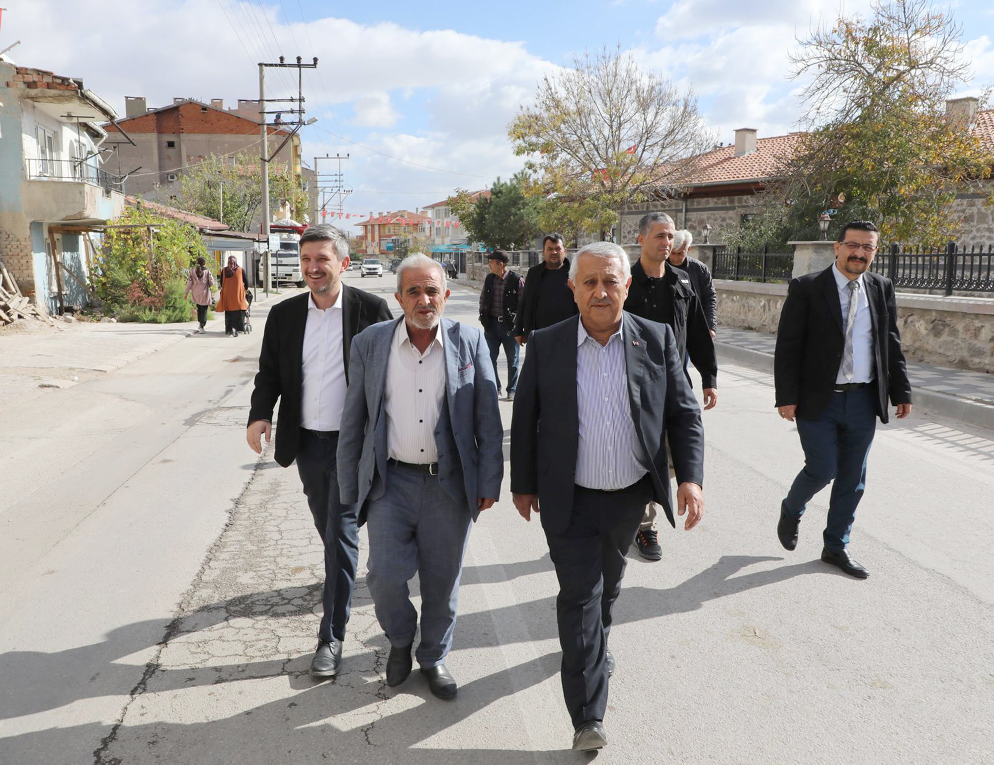 Belediye Başkanı Mehmet Zeybek, Başkan Yardımcısı Süleyman Karakuş ile birlikte