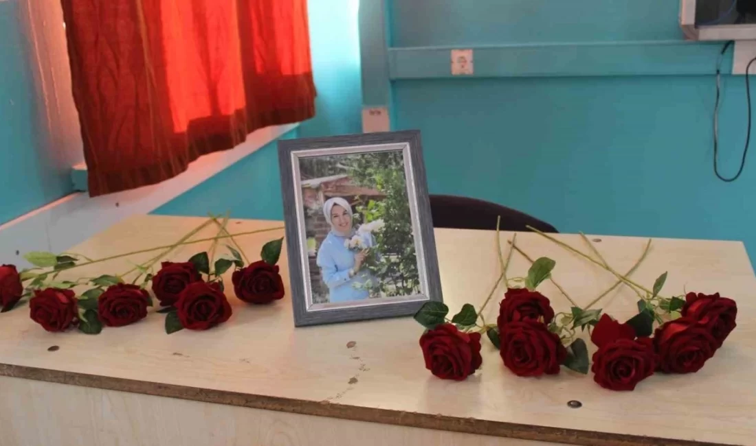 Asrın felaketinde Hatay’da hayatını kaybeden öğretmen Sevim Özdemir, öğrencileri tarafından