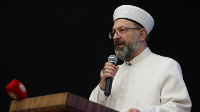 Diyanet İşleri Başkanı Ali Erbaş’ın annesi Binnaz Erbaş vefat etti.