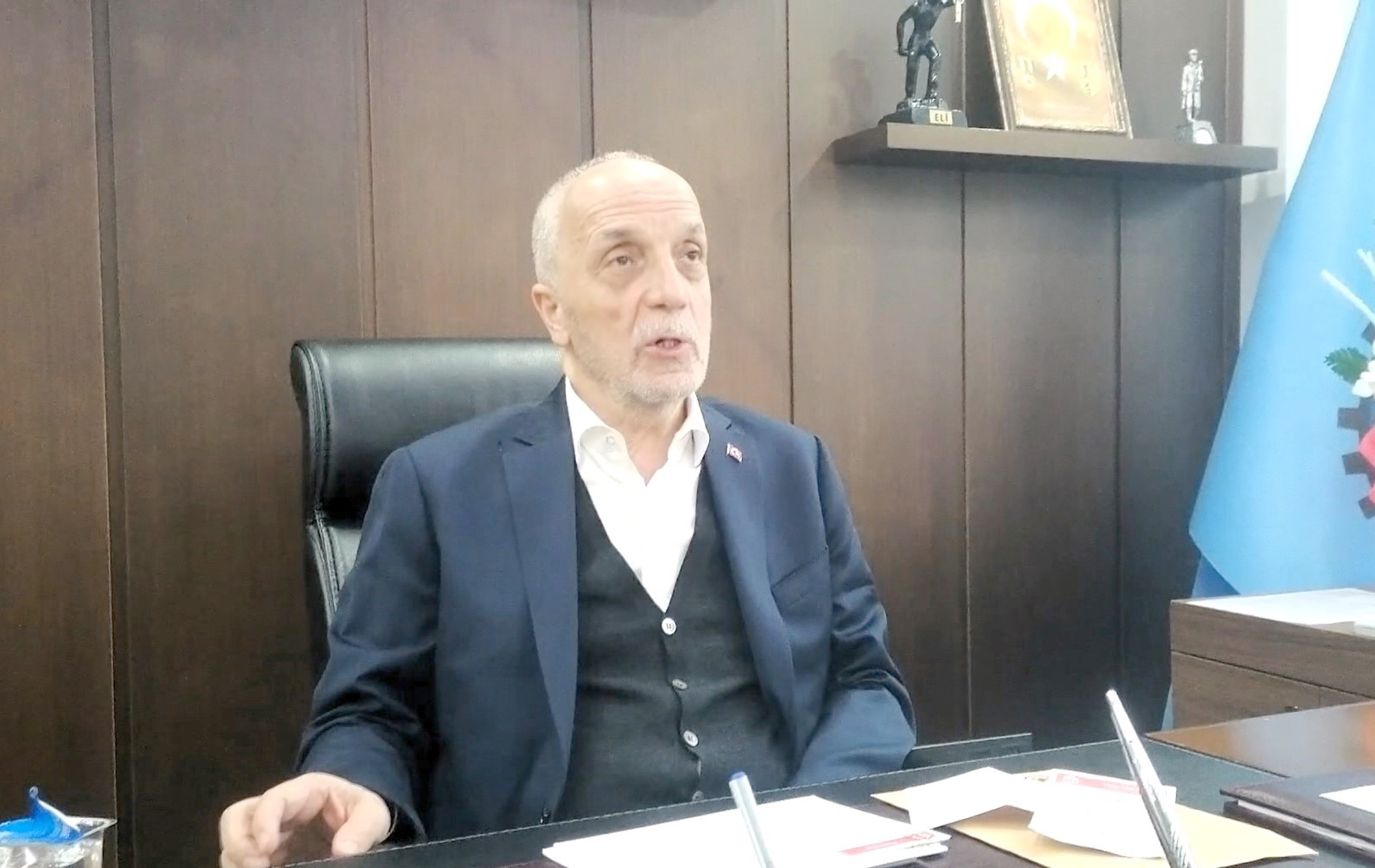 Türk-İş Genel Başkanı Ergün Atalay, Manisa’nın Soma ilçesinde asgari ücretle