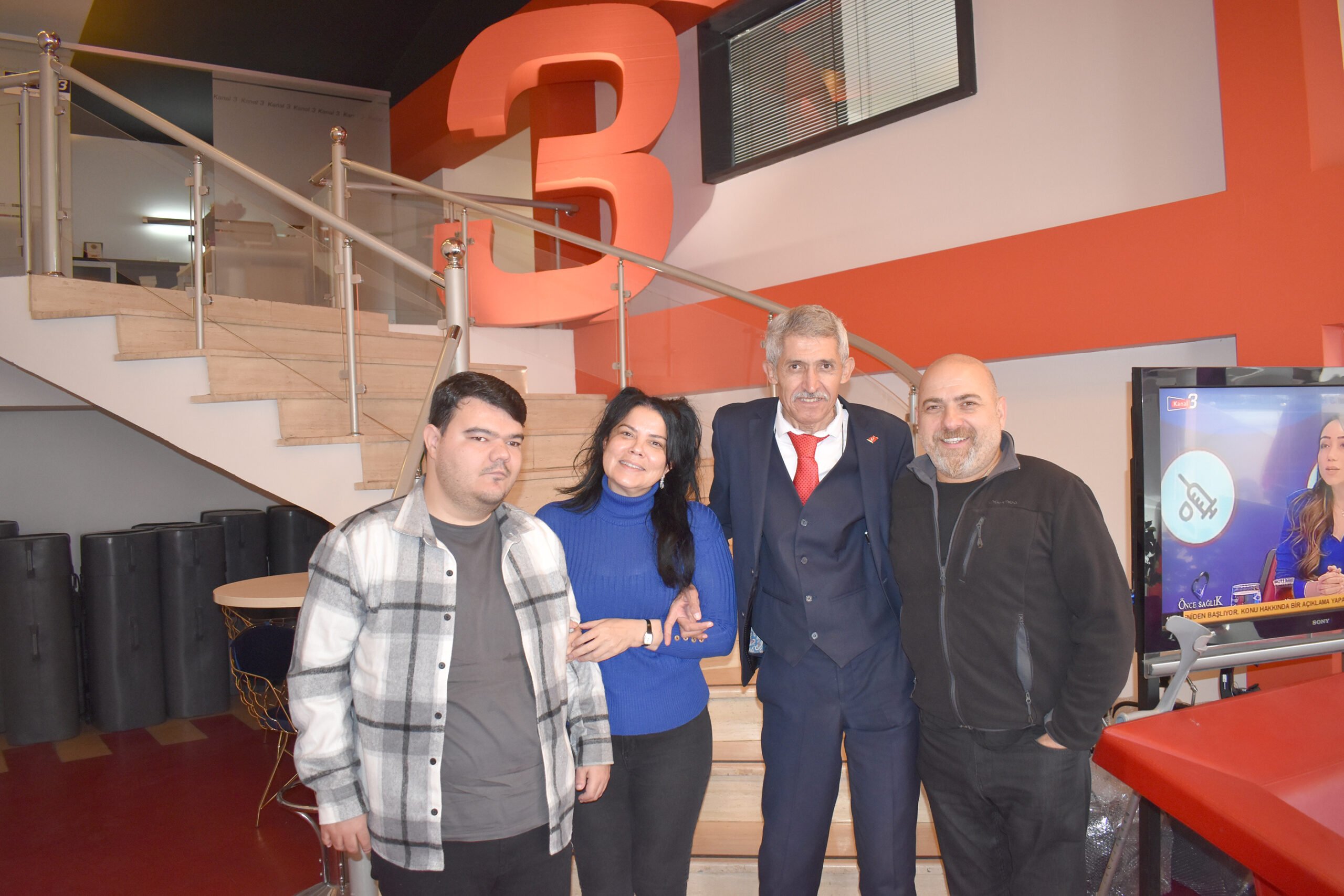 Afyonkarahisar Kent Konseyi Engelliler Meclisi Başkanı Faruk Özkara, Megabirlik’i ziyaret