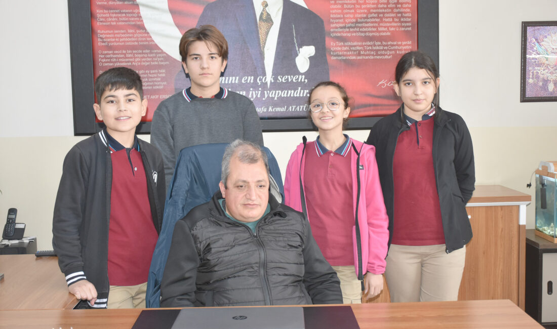 Afyonkarahisar’da yaşayan 47 yaşındaki görme engelli rehberlik öğretmeni Hasan Hüseyin