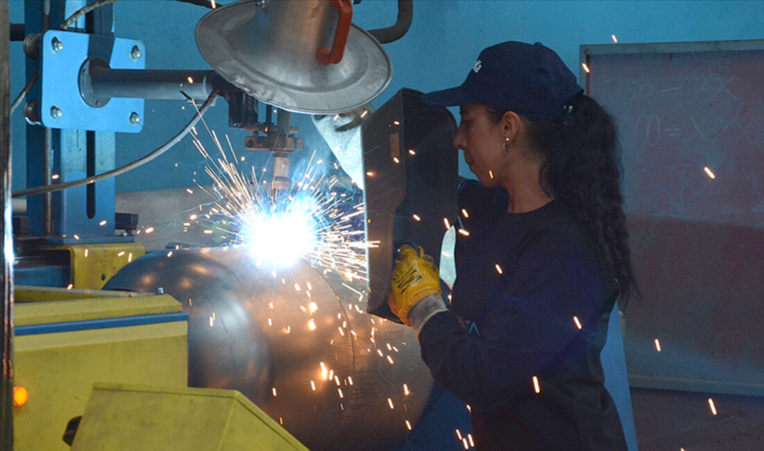 “İstihdam Atölyesi Meslek Kazandırma Programı” sayesinde CNC tezgah operatör ve