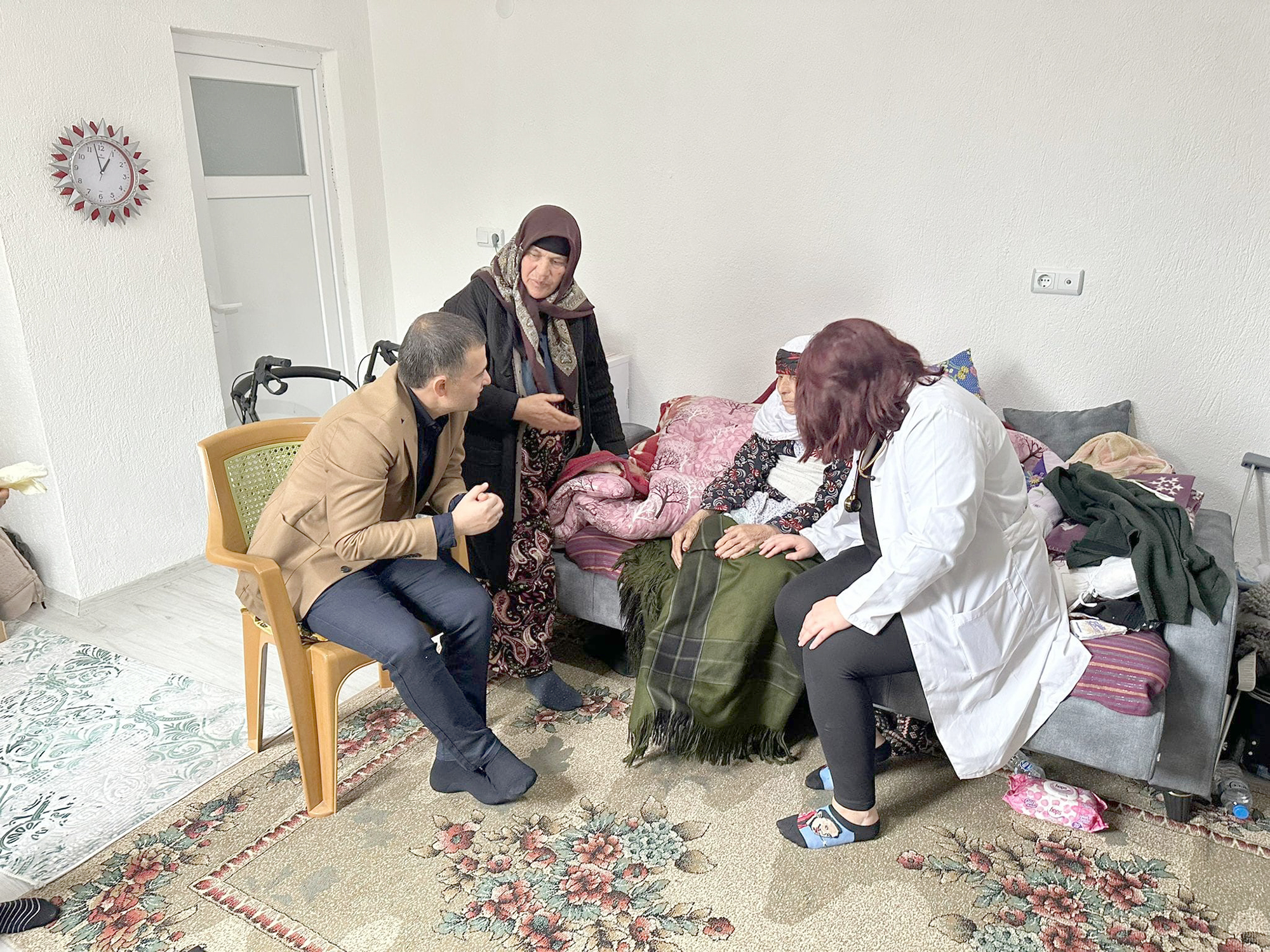 Emirdağ Kaymakamı Osman Bilici, yaşlılarına sahip çıkan toplumların kültürel değerlerine