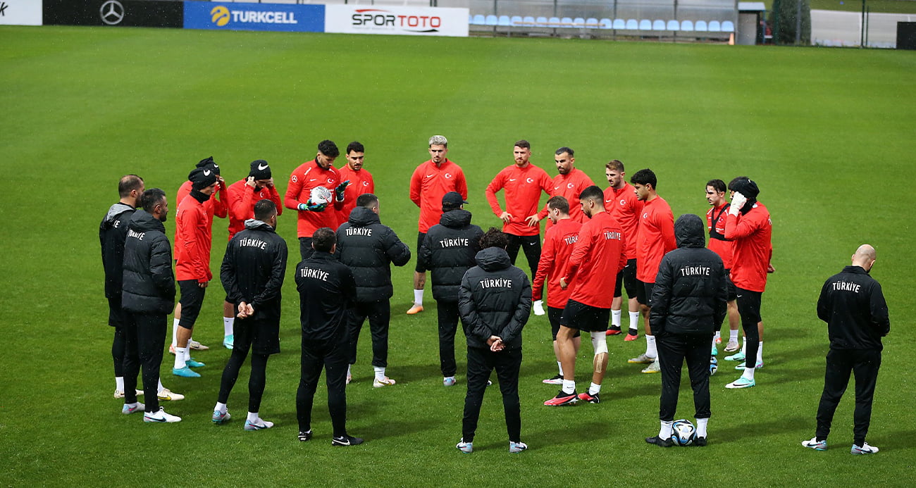 18 Kasım’da Berlin’de özel maçta Almanya ve 21 Kasım’da Cardiff’te