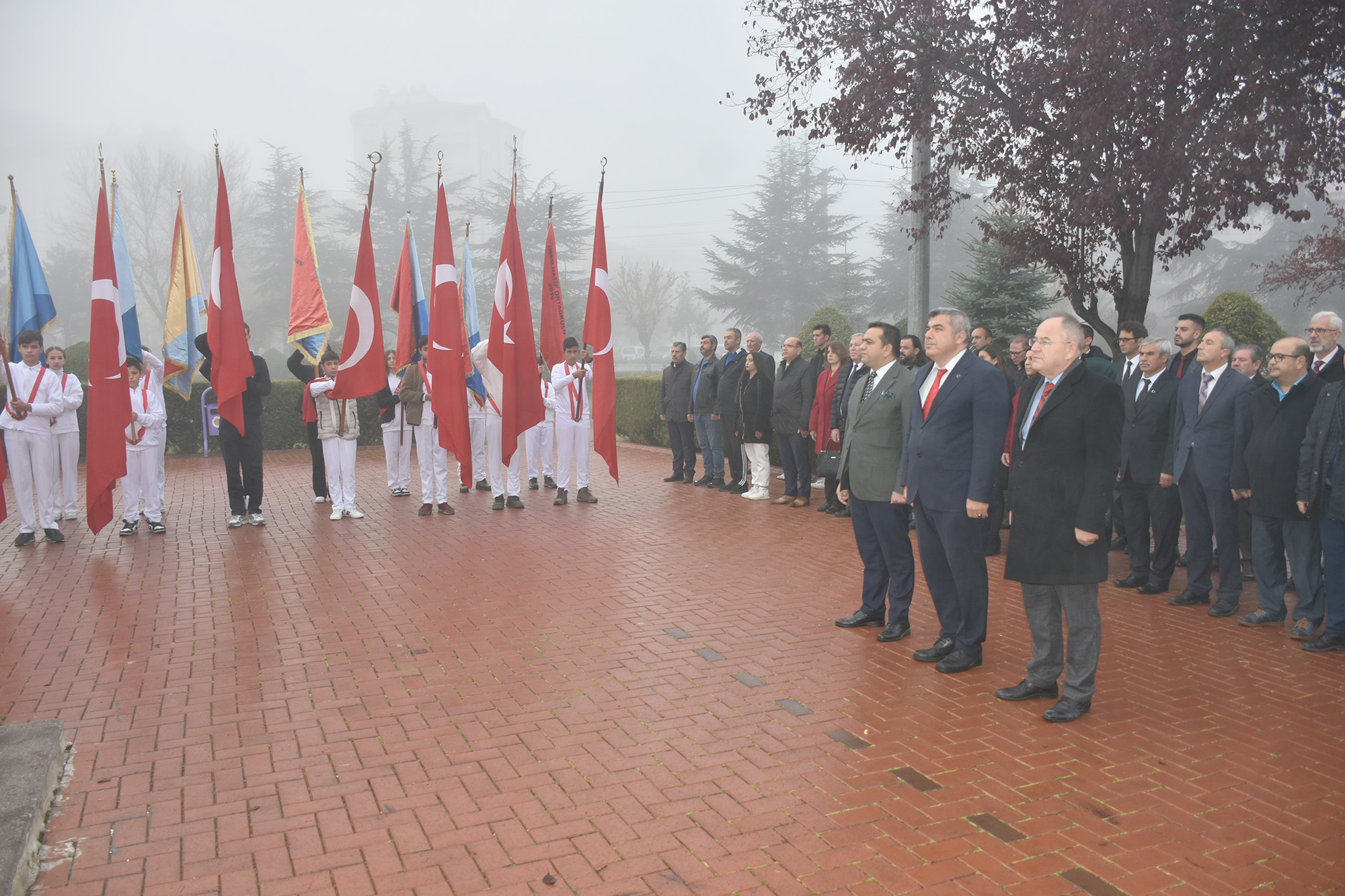 Afyonkarahisar’da 24 Kasım Öğretmenler Günü düzenlenen törenlerle coşkuyla kutlandı. Kocatepe