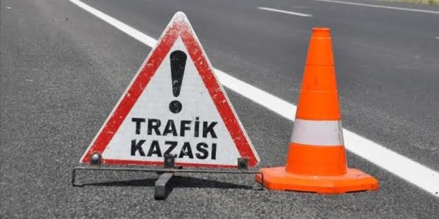 Afyonkarahisar’da kontrolden çıkarak şarampole devrilen motosikletin sürücüsü yaralandı. Kaza, Emirdağ