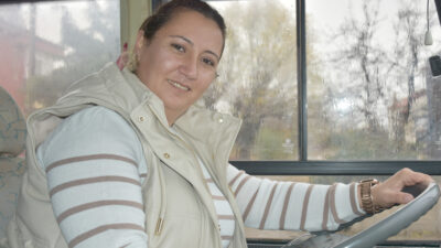 Afyonkarahisar’da bir sürücü kursunda direksiyon eğitmeni olan Alime Küçükçelebi, sürücü