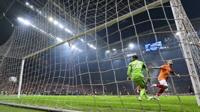 UEFA Şampiyonlar Ligi A Grubu dördüncü hafta maçında Almanya’nın Bayern