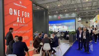 Fuarda ürünlerini sergileyen Türk şirketleri arasında, Pavelsis, Roketsan, Turkish Cargo,