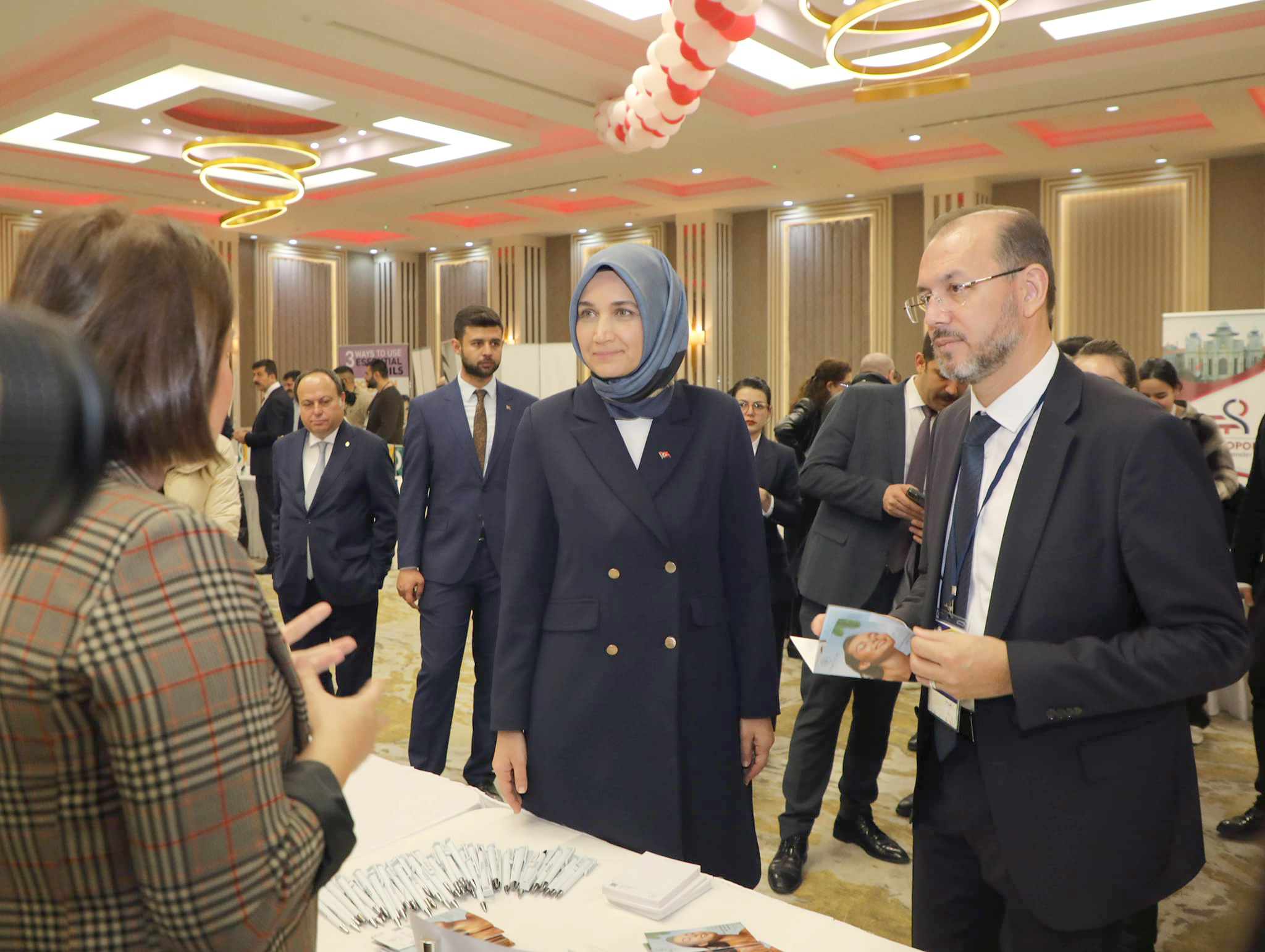 Afyonkarahisar’da düzenlenen “7. Tıbbi, Aromatik ve Baharat Bitkileri Çalıştayı’nda konuşan