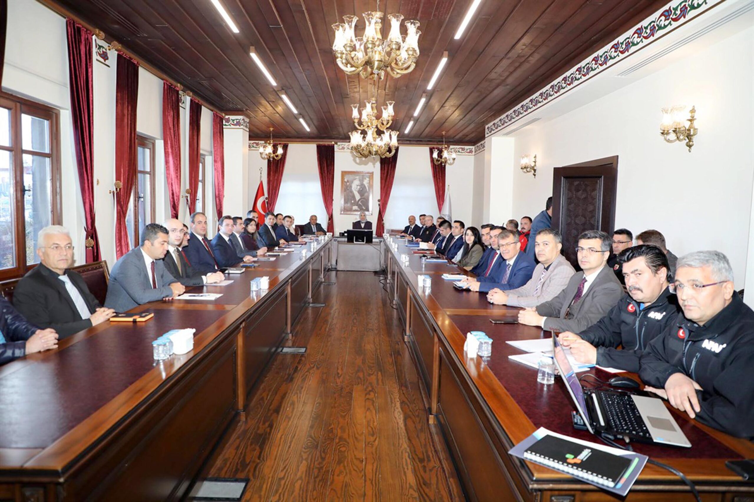 2023-2024 Kış Tedbirleri Toplantısı Vali Doç. Dr. Kübra Güran Yiğitbaşı