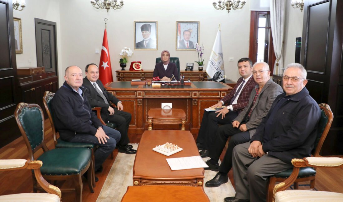 Yiğitbaşı tuğla sanayicilerinin sıkıntıların dinledi Vali Doç. Dr. Kübra Güran Yiğitbaşı, Afyonkarahisar Tuğlacılar Derneği Başkanı