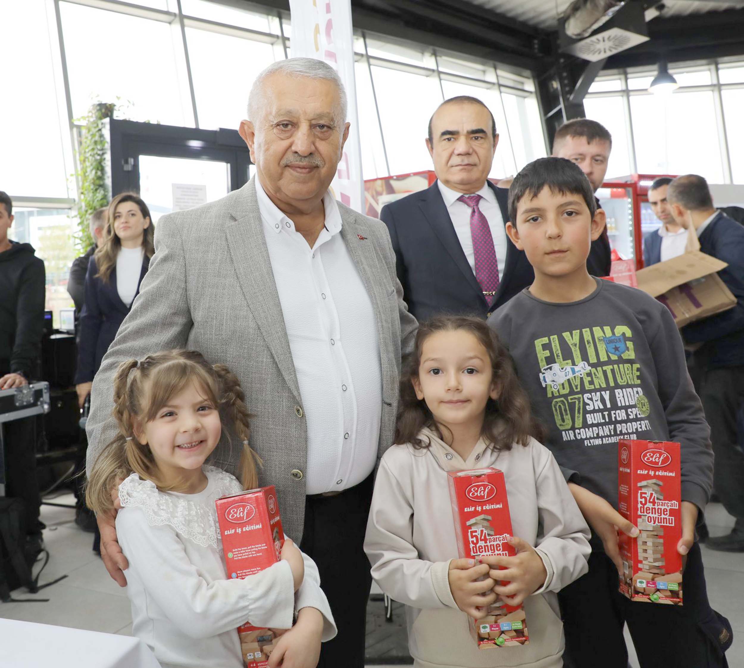 14 Kasım Dünya Diyabet Günü dolayısıyla Belediye Başkanı Mehmet Zeybek, 